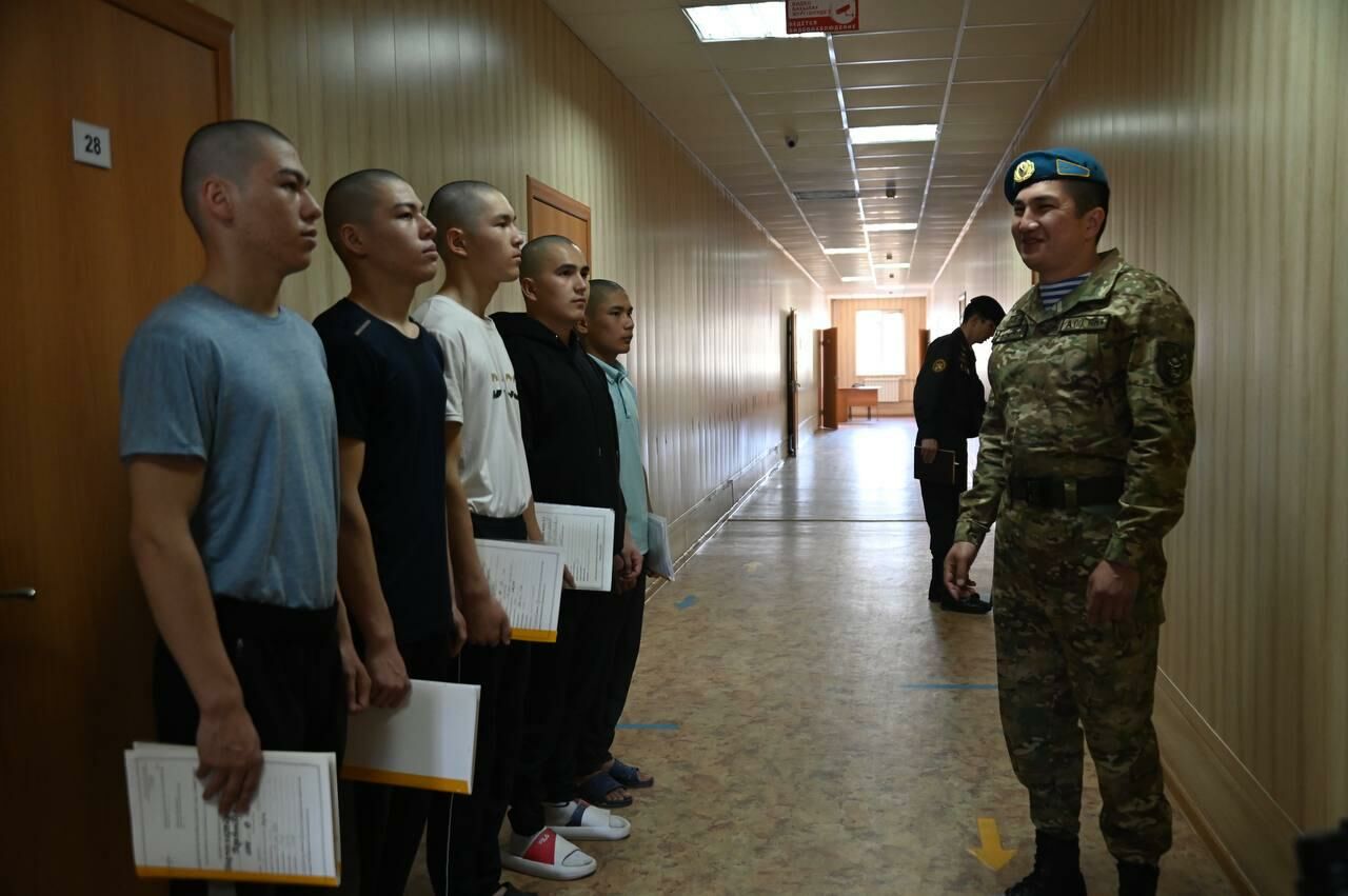 Вместе встали в строй