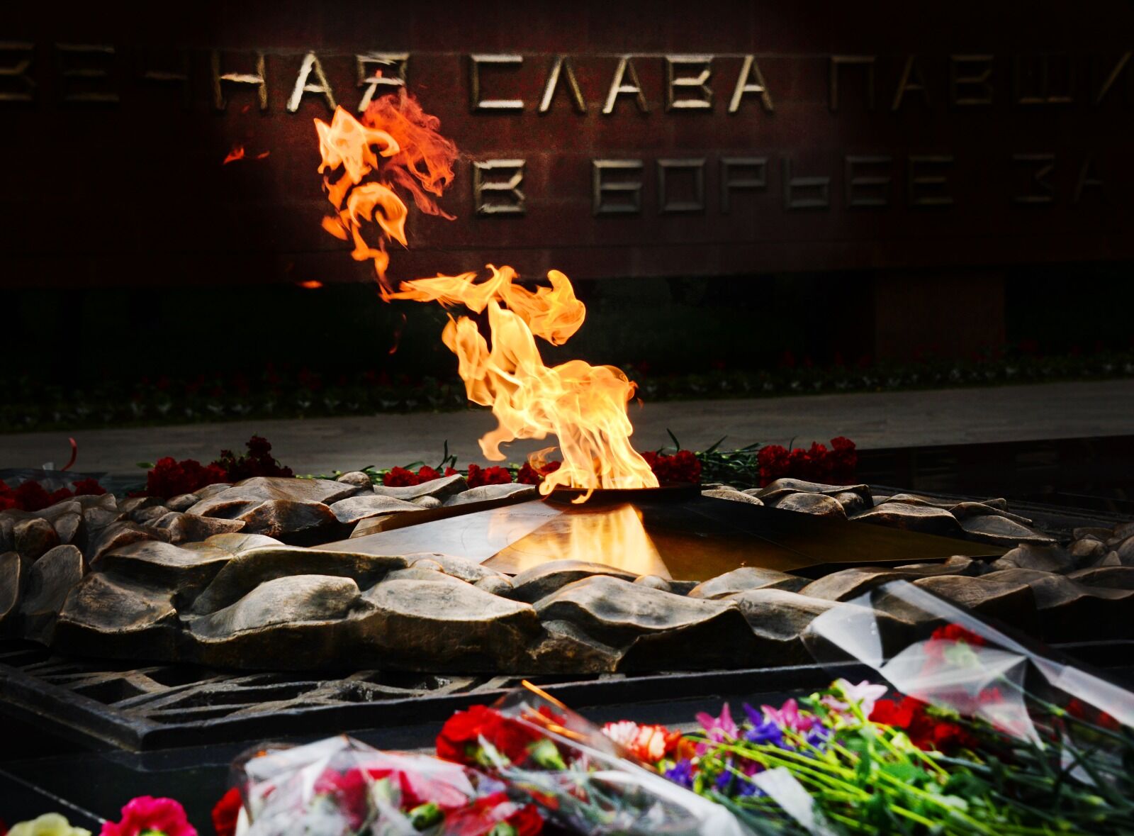 Токаев поздравил казахстанцев с 80-летием Великой Победы