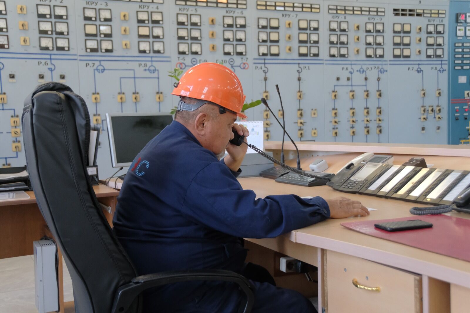 Почему лампочка мерцает