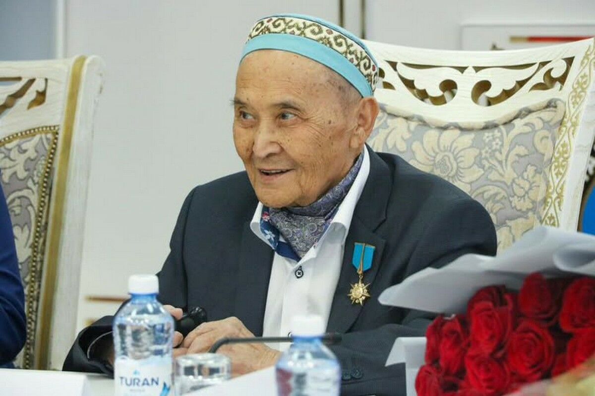 А его книги останутся…