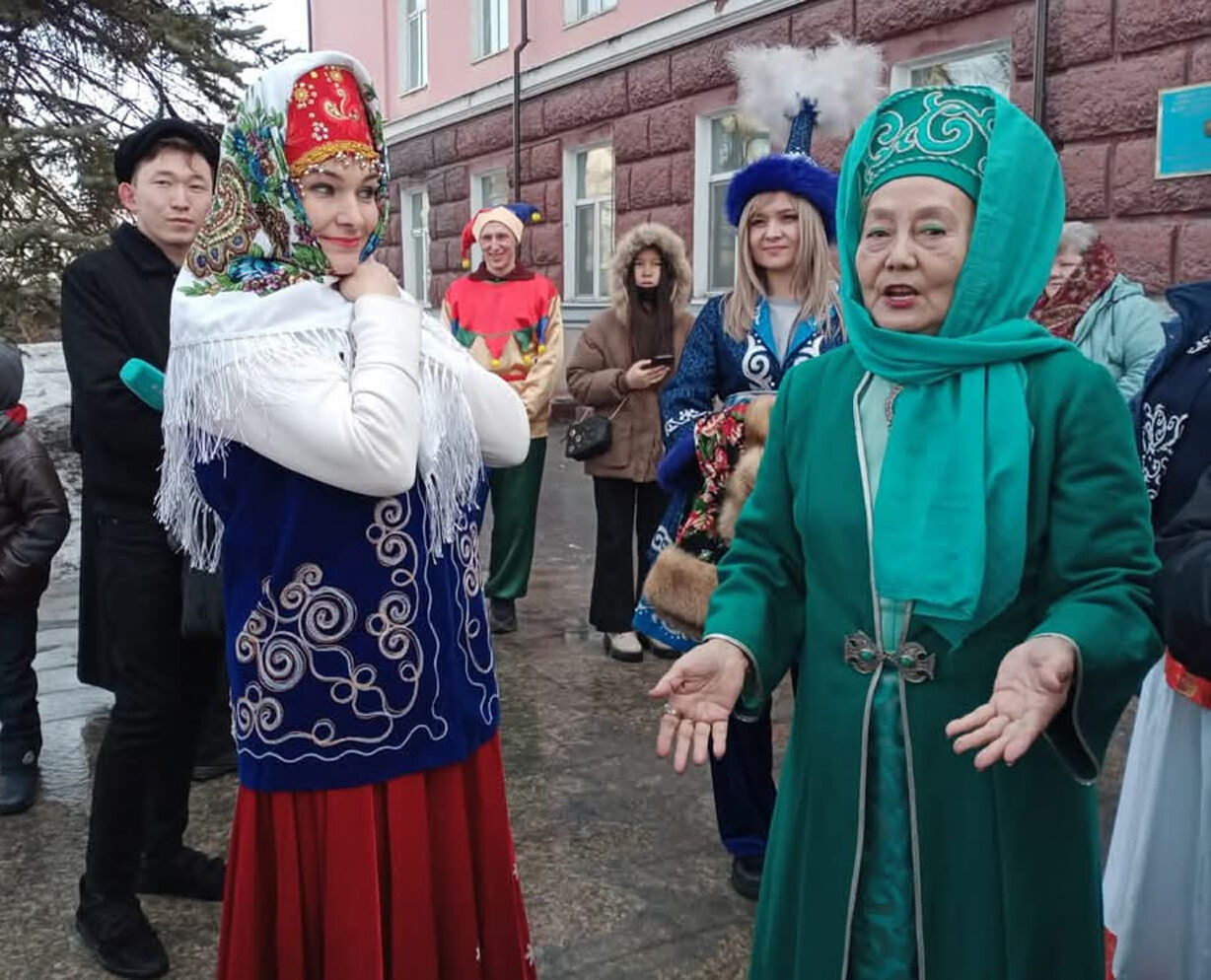 Тесная дружба