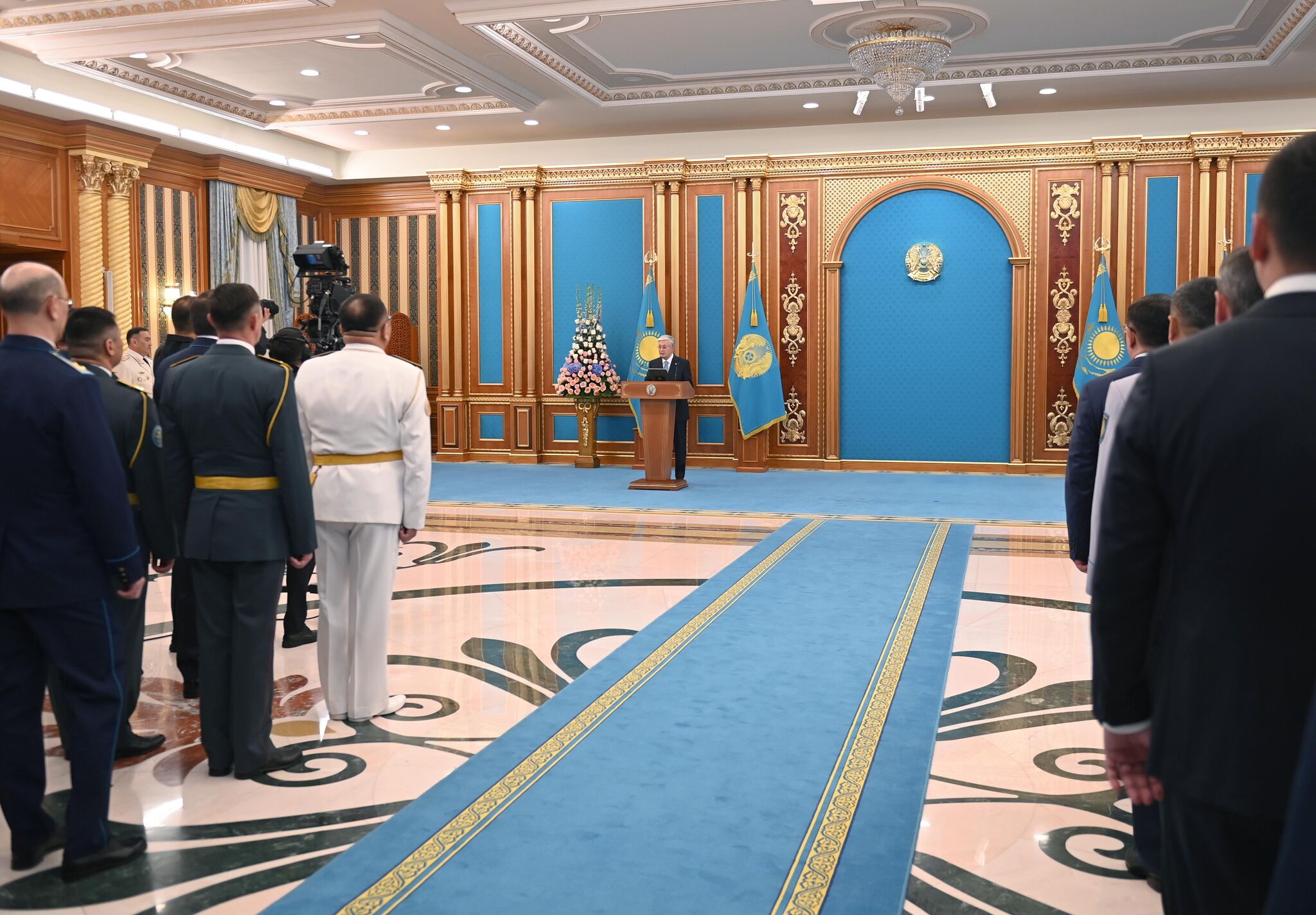 Лучшим из достойных