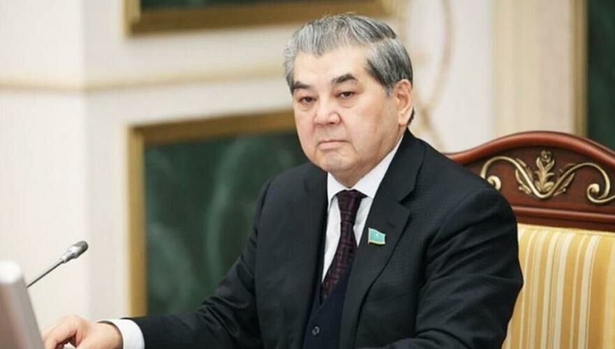 Государственный деятель Куаныш Султанов награжден орденом «Отан»