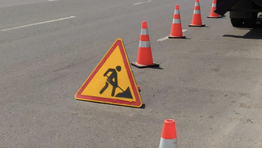 Один из проспектов частично перекрыли из-за дорожных работ в Астане