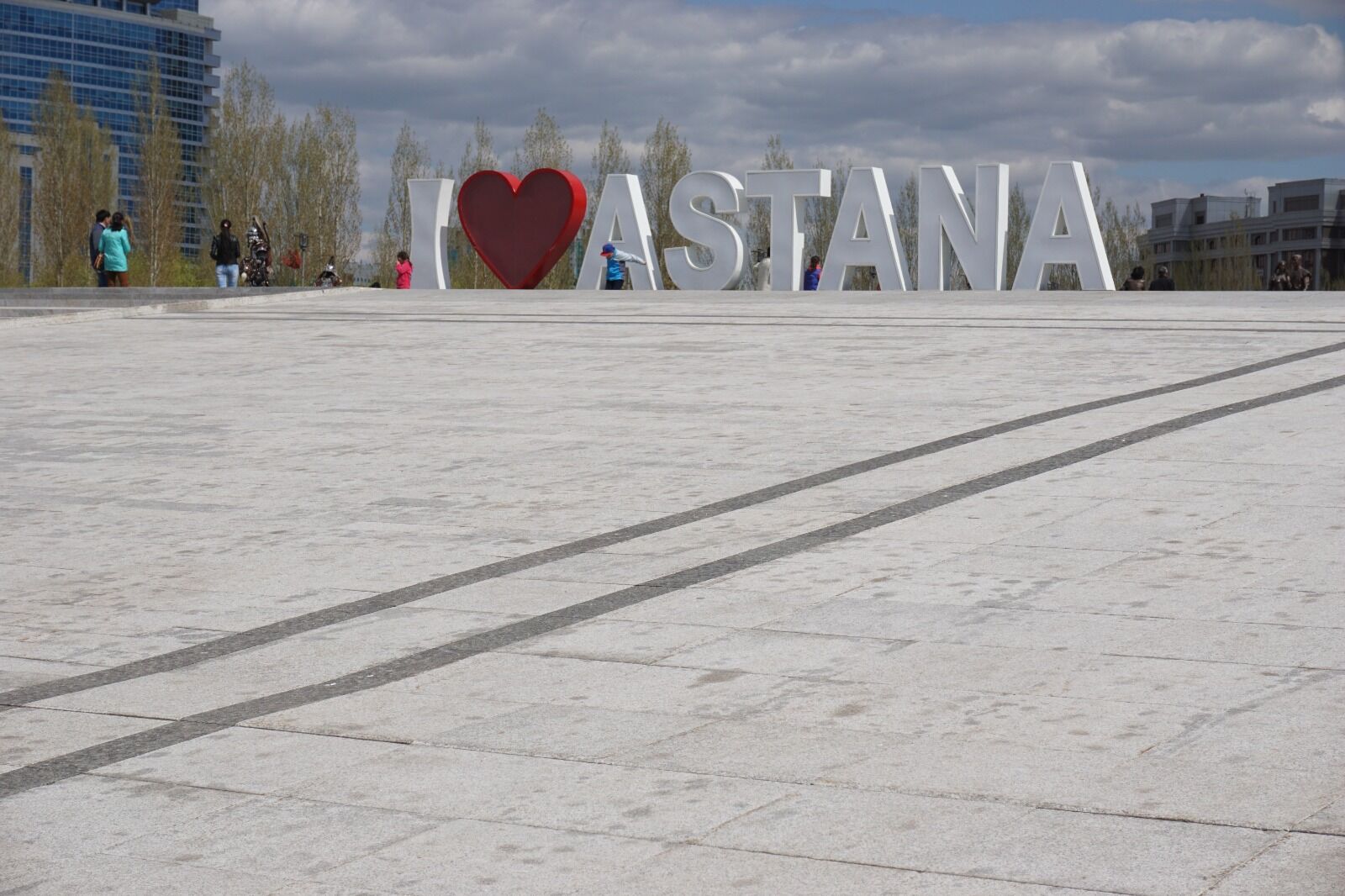 Движение частично перекроют из-за ремонта на бульваре Нуржол в Астане