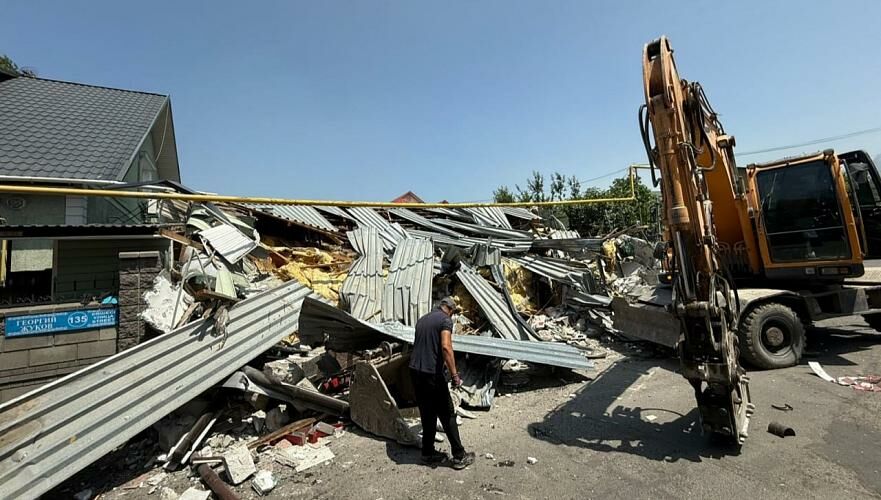 Незаконную автомойку снесли в Алматы