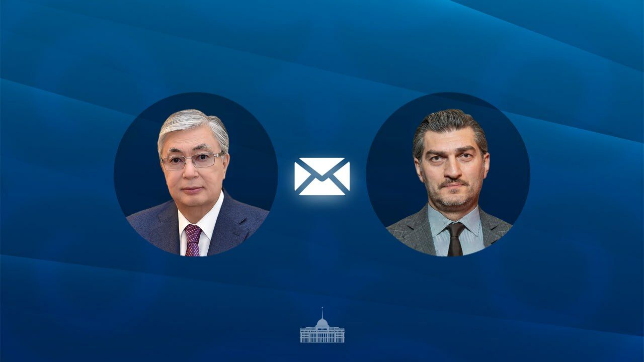 Глава государства поздравил президента Грузии с Днем независимости