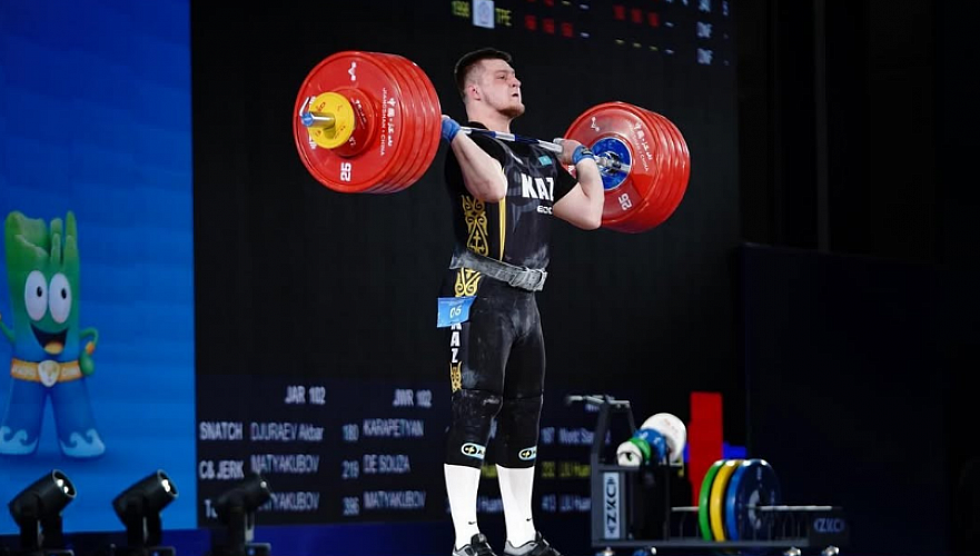 Казахстанец завоевал «серебро» чемпионата Азии по тяжелой атлетике в Китае