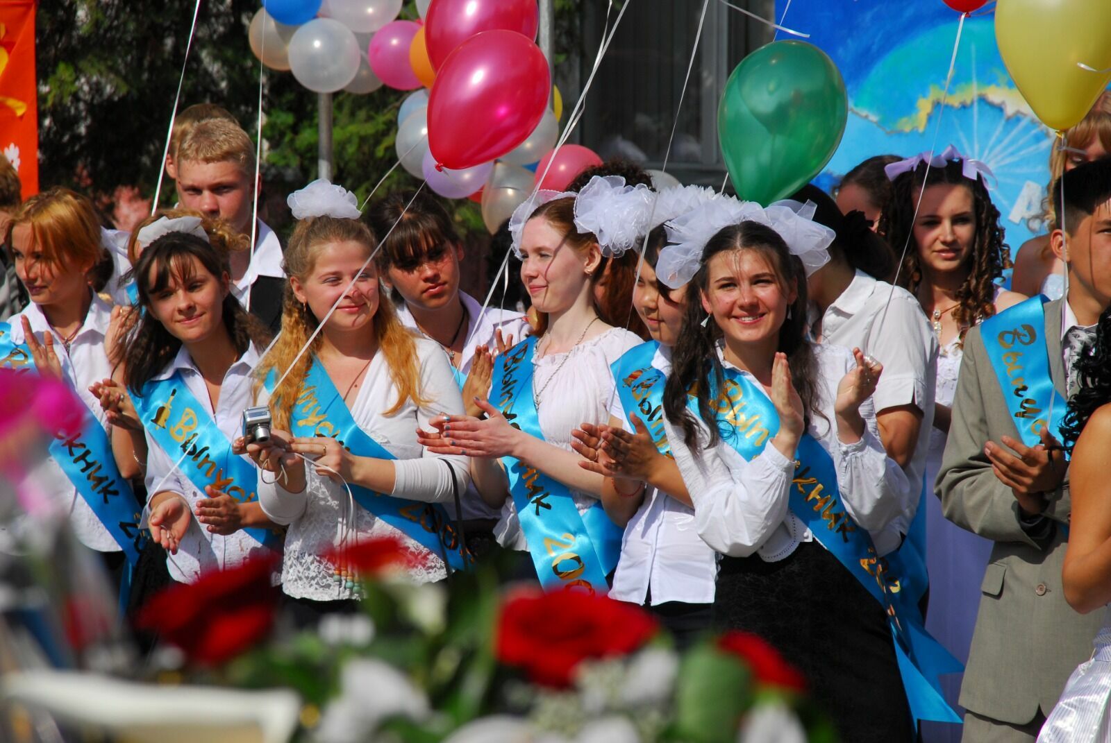 Определены даты церемоний вручения аттестатов в школах Казахстана