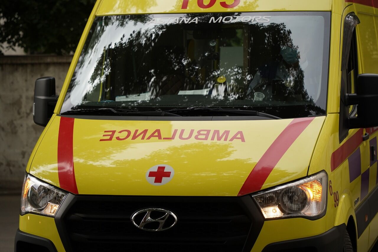 Ребенок погиб после удара током на базе отдыха в Конаеве