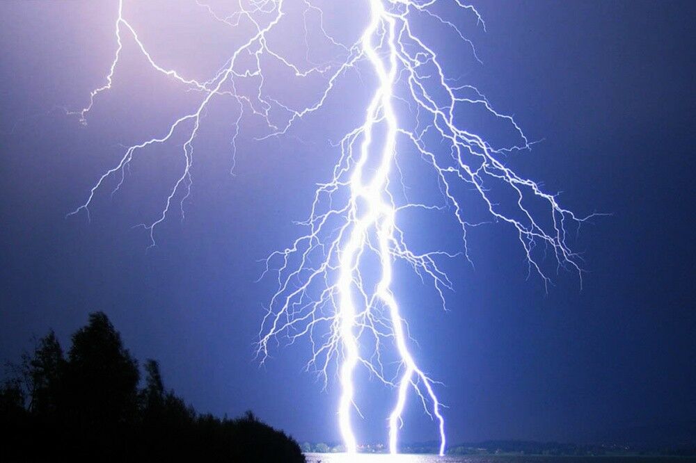 Уголовное дело возбуждено по факту гибели двоих от удара молнии в Акмолинской области
