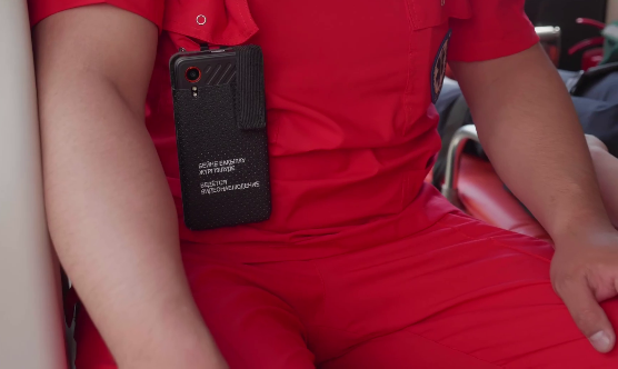 Фельдшеры в Астане и Алматы начали работать с видеожетонами