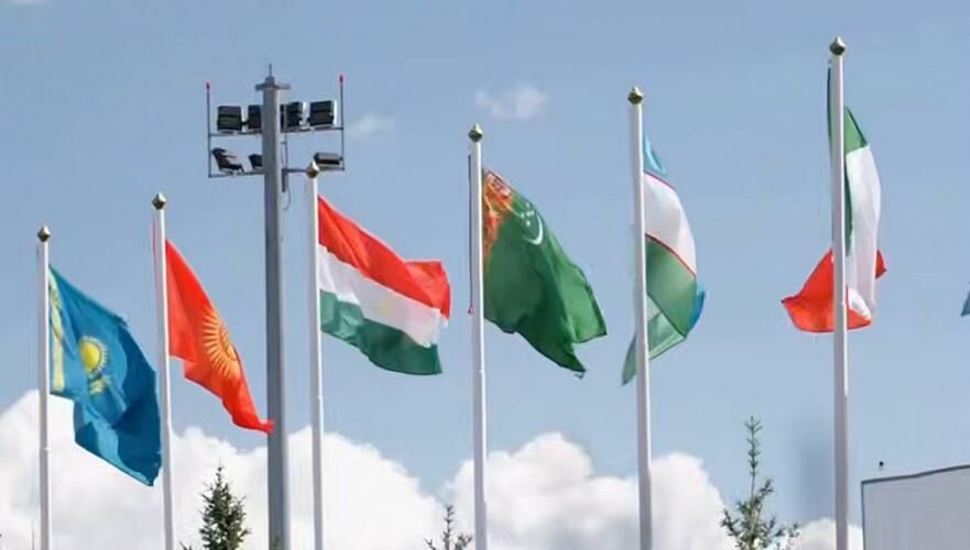 Главы государств прилетели на саммит в Астану