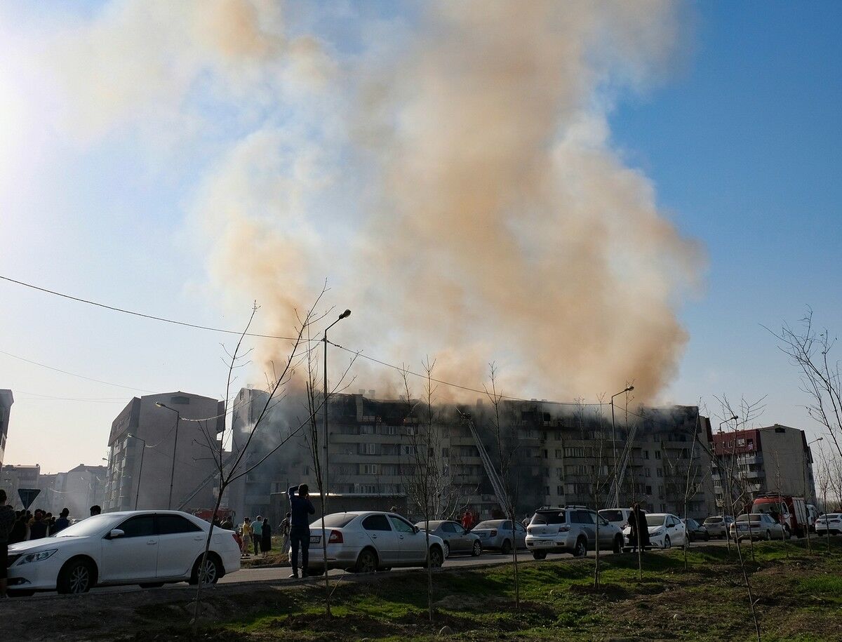 Уберите машину, иначе мы её!..