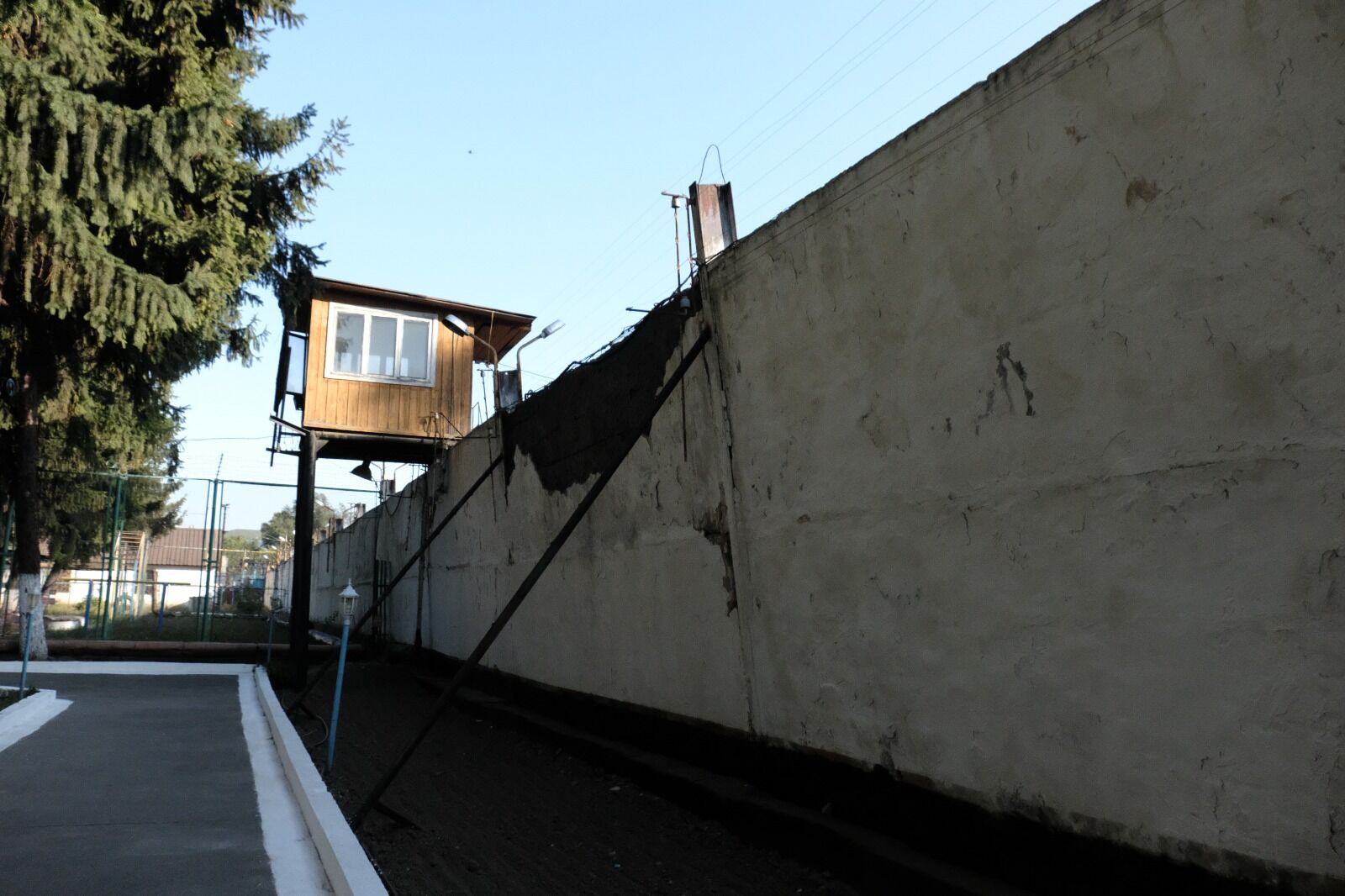 Пацаны ударились в бега