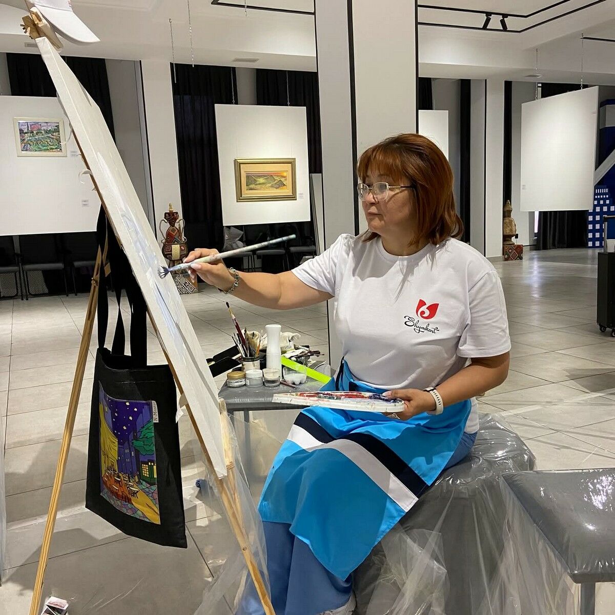 И город -  на картинах