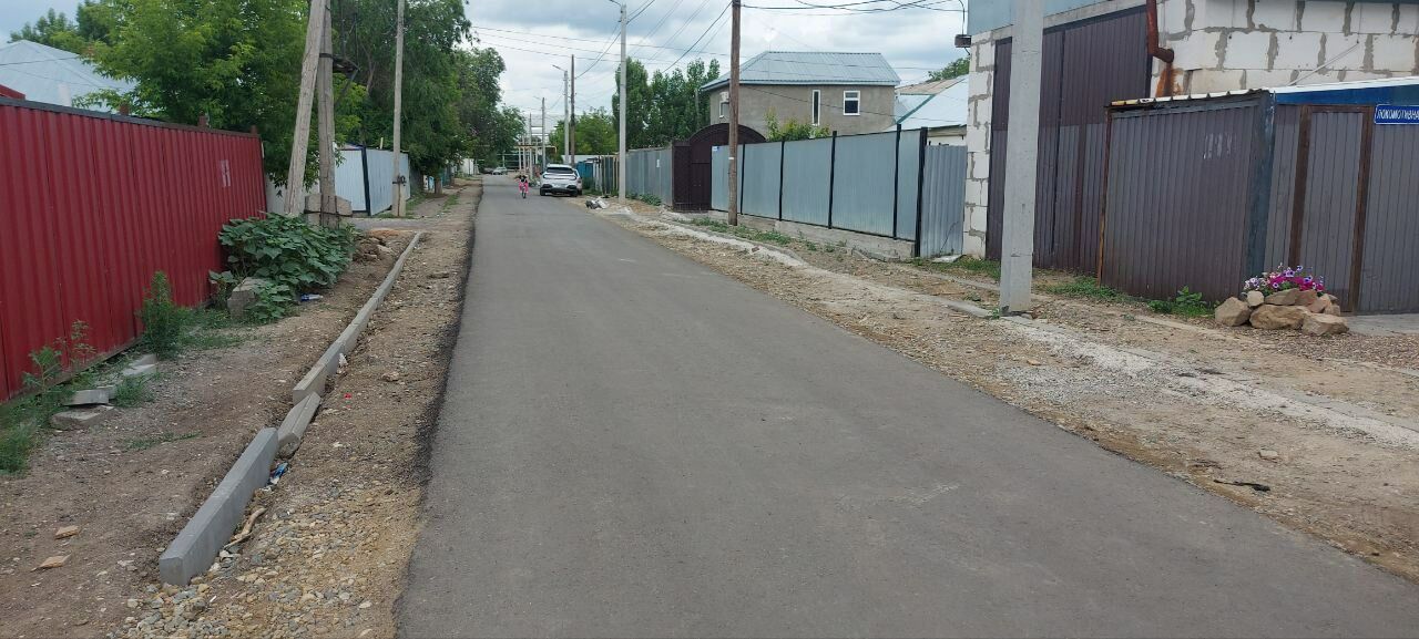 И как здесь машинам разъехаться?