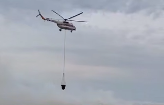 27 спусков воды было совершено вертолетом для тушения камыша в Атырауской области