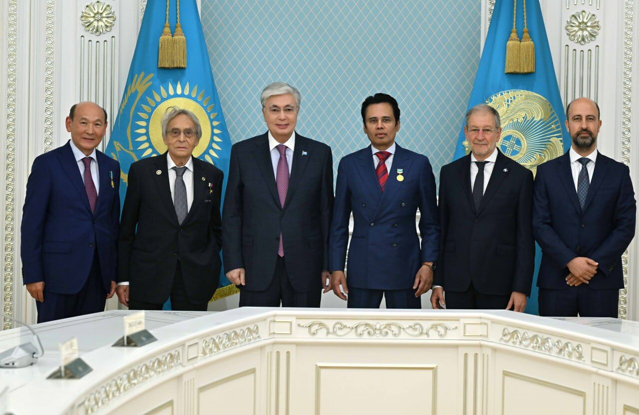 Глава государства встретился с представителями мировой нейрохирургии