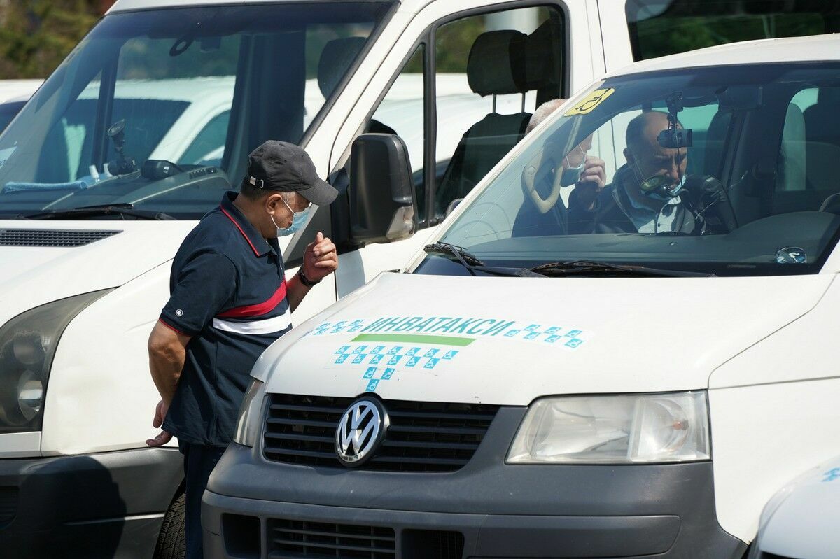 Права 700 граждан на доступ к «инватакси» были нарушены в области Абай