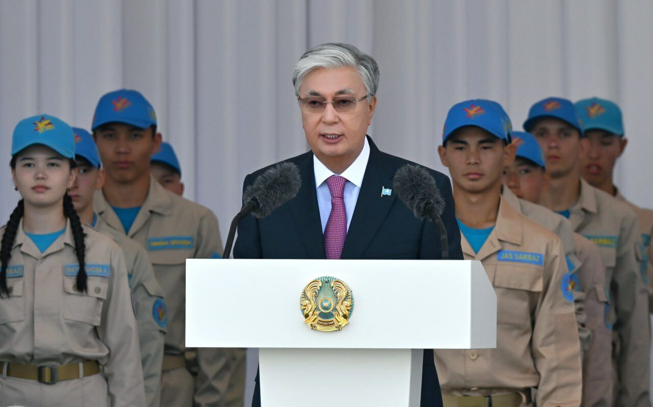 Глава государства дал старт XI международному военно-патриотическому сбору молодежи «Айбын»