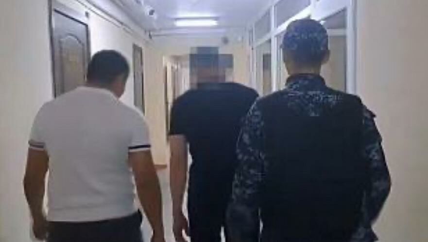 В Караганде арестовали подозреваемого в избиении двух врачей