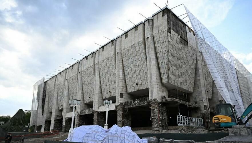 Реконструкцию театра Ауэзова в Алматы планируют завершить к 2026 году