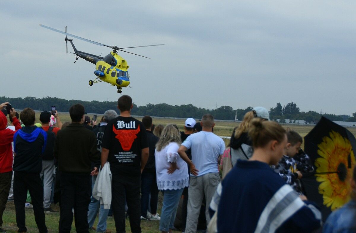 Первым делом - самолёты, ну а гамбургер - потом