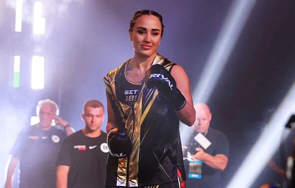 Могу оседлать любого коня -  хоть железного, хоть настоящего!