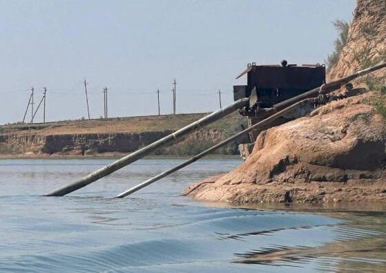 А воду все качают и качают