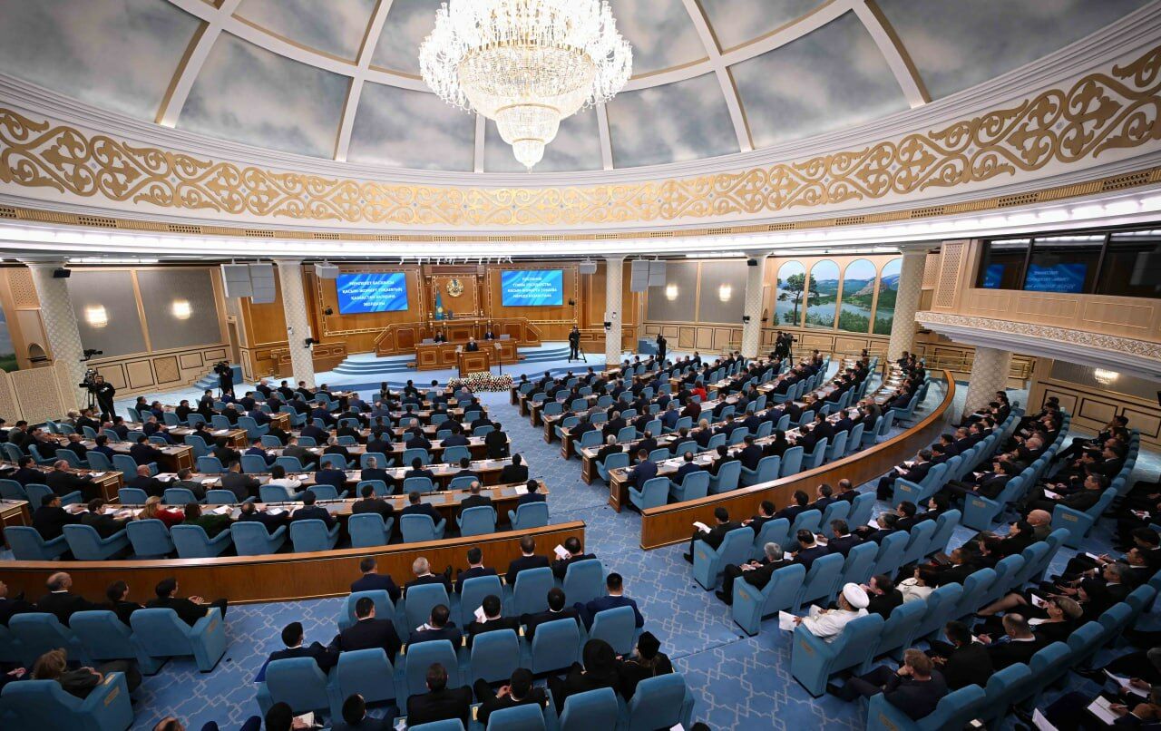 Акимы должны вернуть в оборот все возвращенные земли до середины 2026 года — Президент