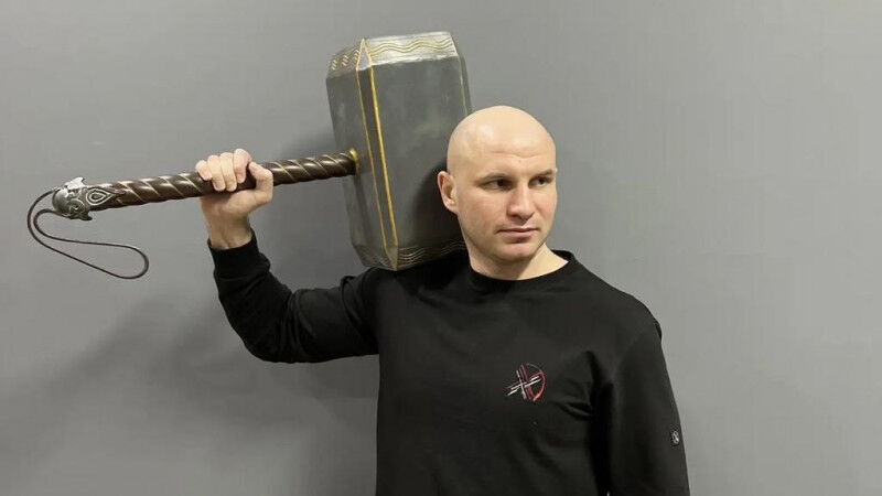 Бил "мешков", теперь перешел на топов