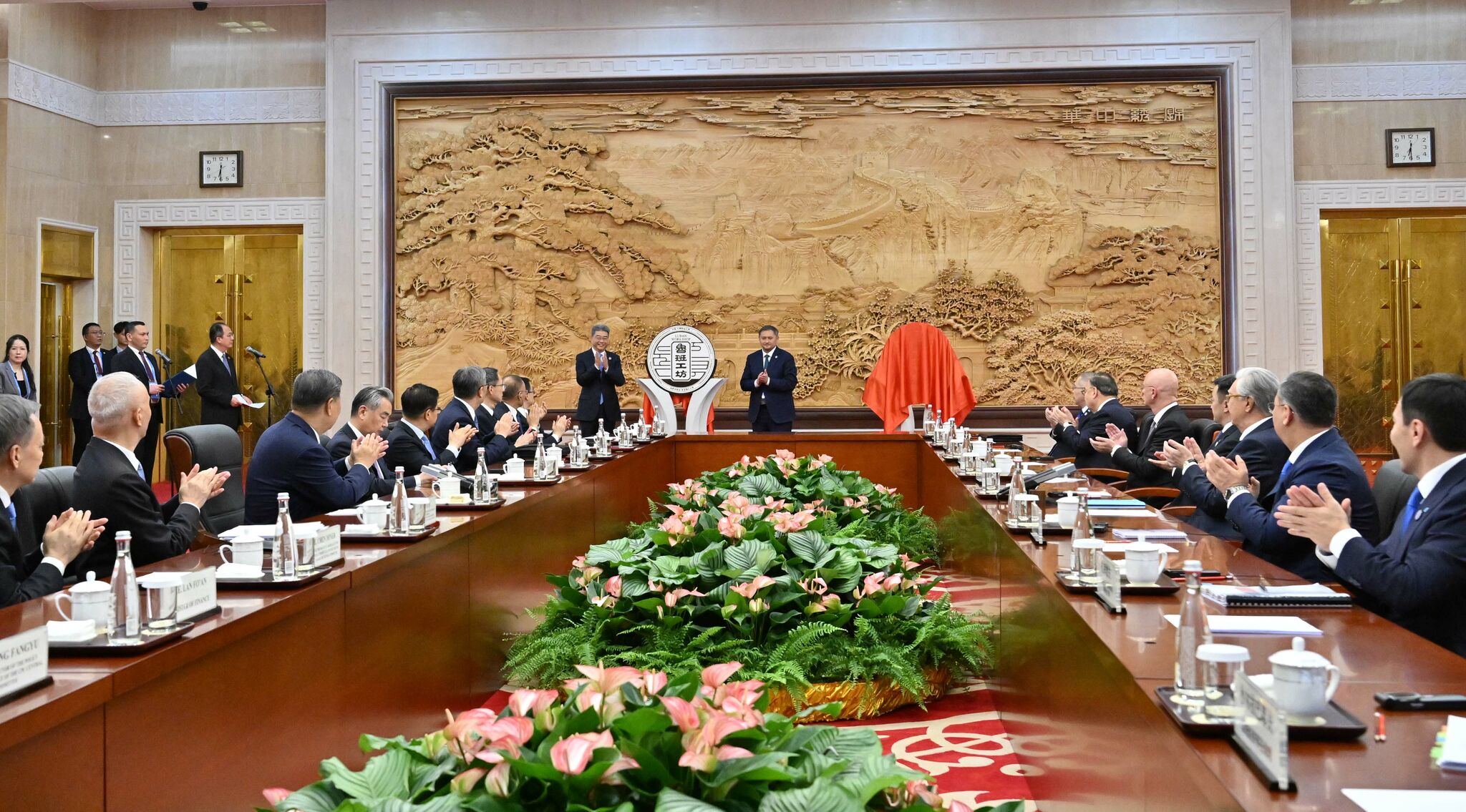 Состоялось открытие мастерских Лу Баня в Казахстане