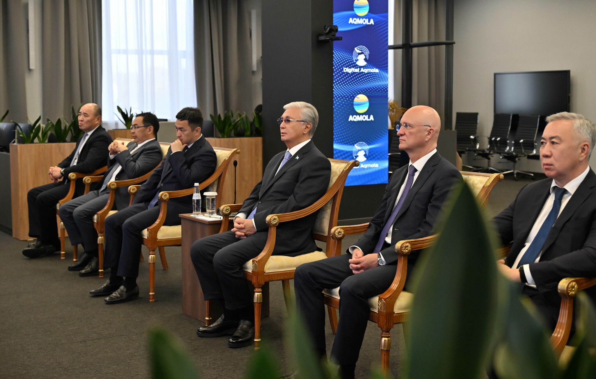 Глава государства посетил центр Digital Aqmola