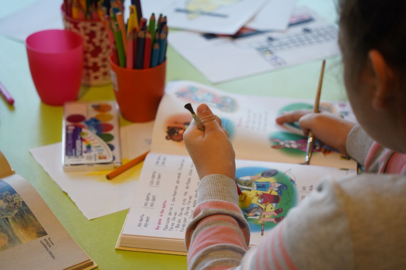 Наживался на детях