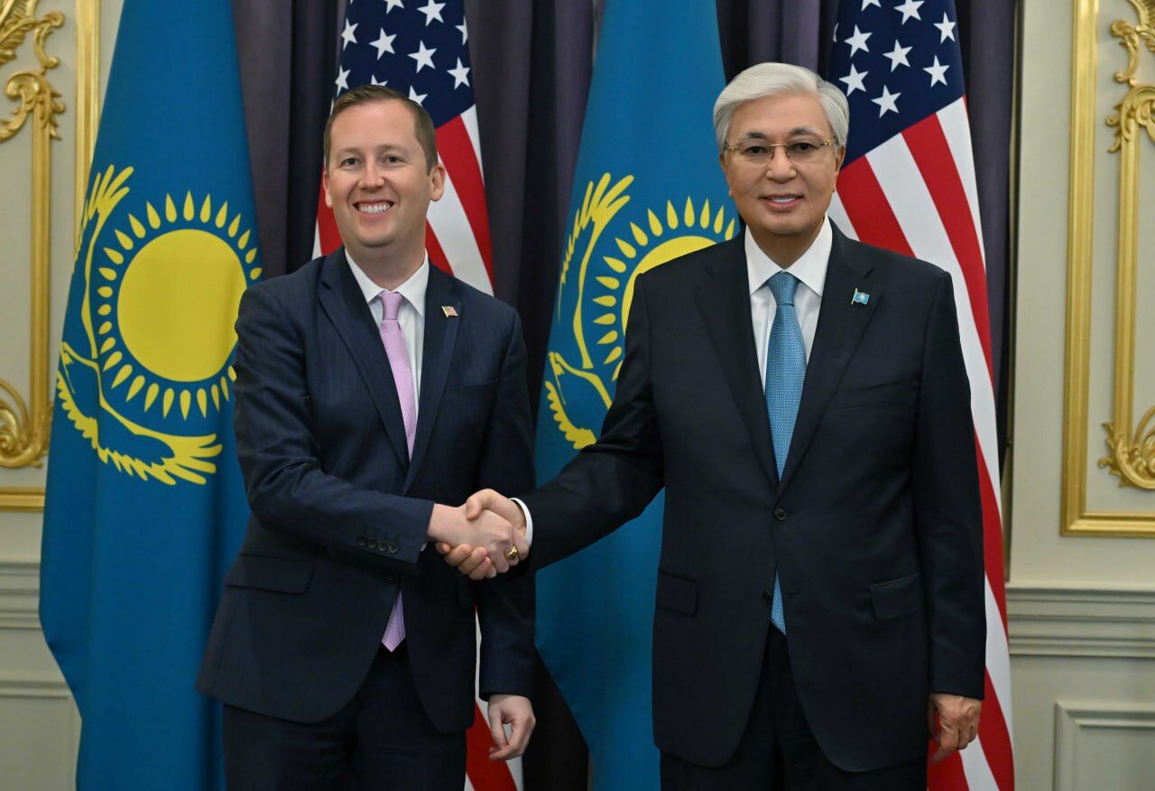 Токаев принял спецпредставителя президента США по делам Южной и Центральной Азии