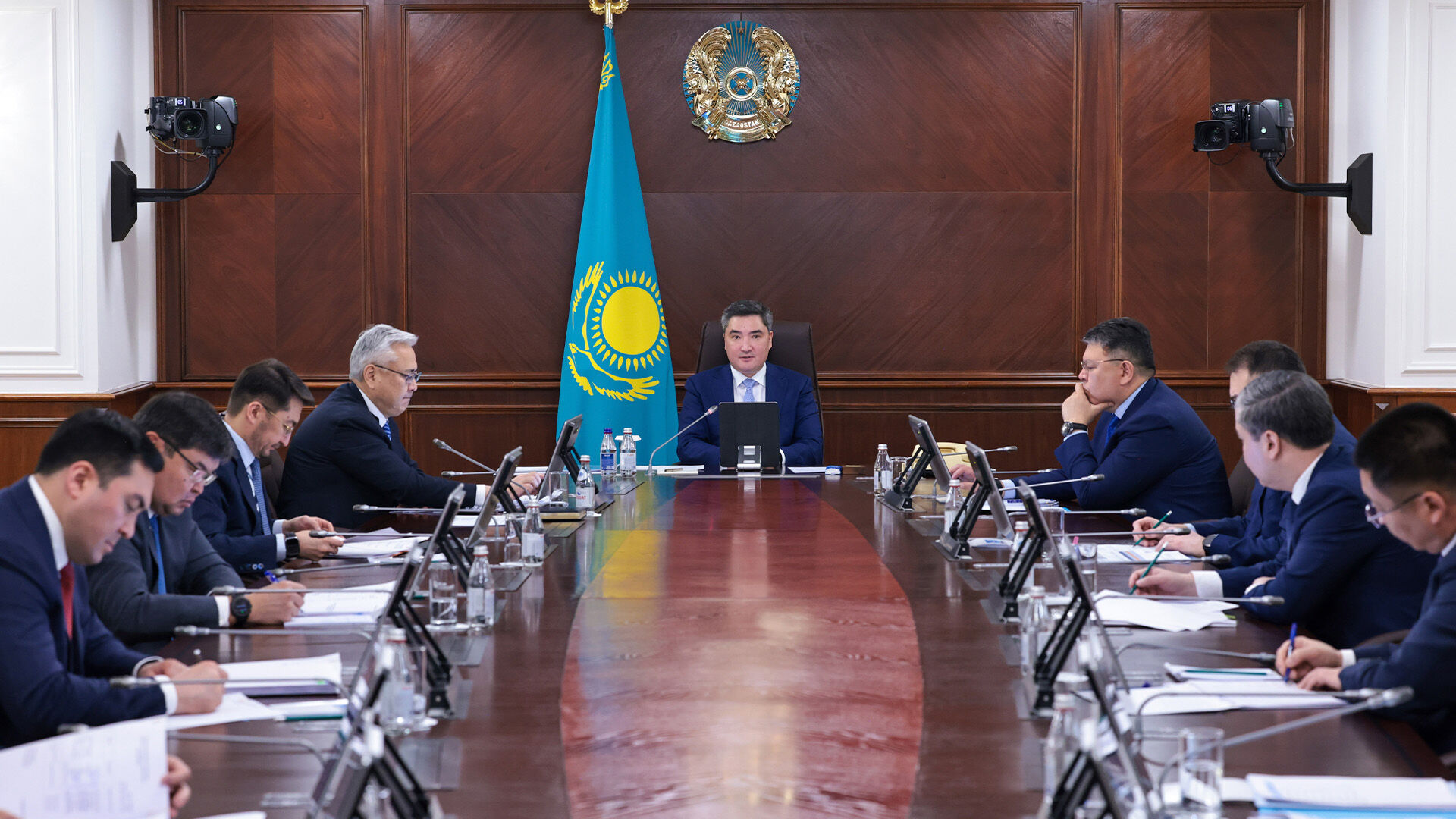 Сдержать цены, привлечь инвестиции