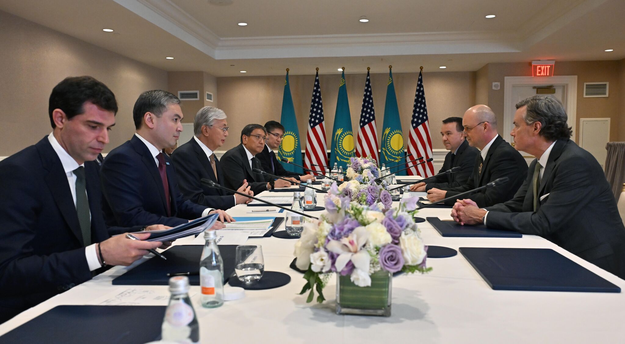 Касым-Жомарт Токаев провел беседу с президентом по странам СНГ и Центральной Азии компании John Deere Чабой Лейко