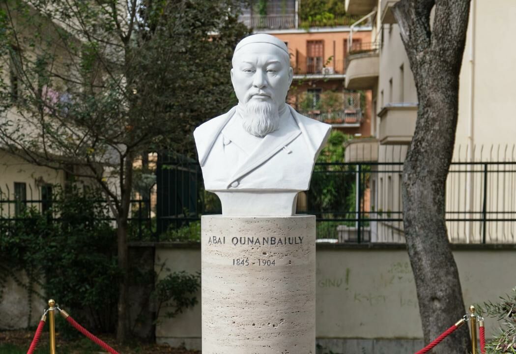 В Италии открыли бюст Абаю Кунанбайулы