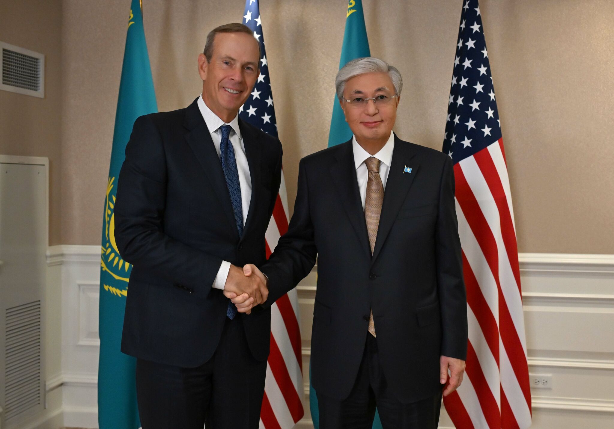 Президент Казахстана принял председателя совета директоров корпорации Chevron Майкла Уирта