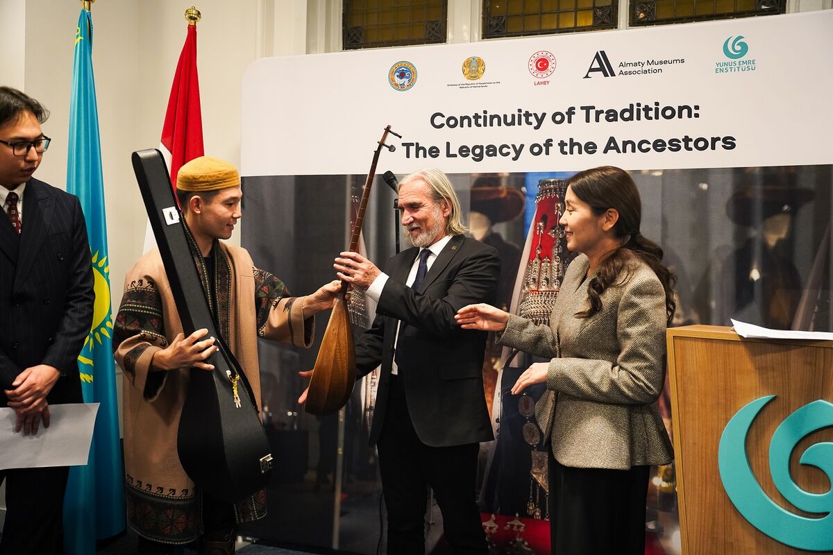 Откочевали в страну тюльпанов