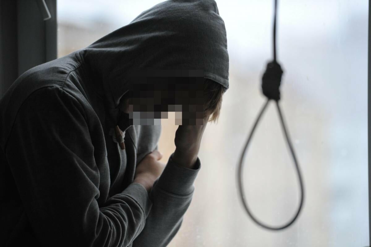 За тонкой гранью человечности