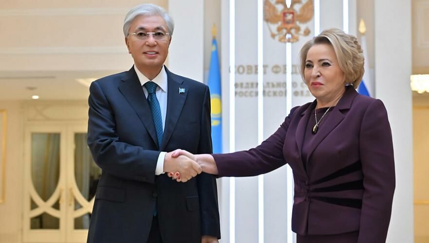 Президент Казахстана Касым-Жомарт Токаев провел встречу с председателем совета РФ