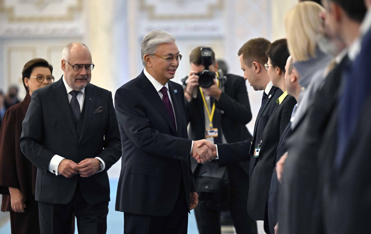 Большие делегации, большие планы