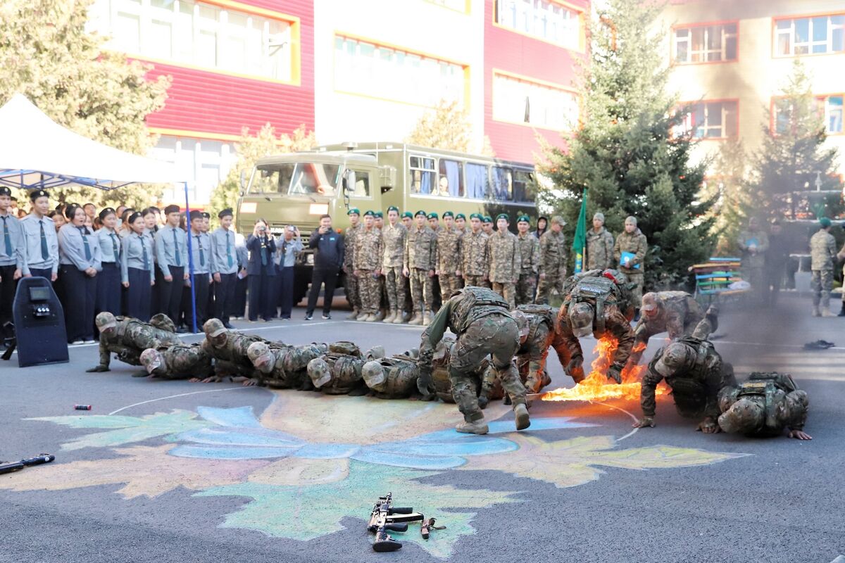 От парты до заставы – Фото №16