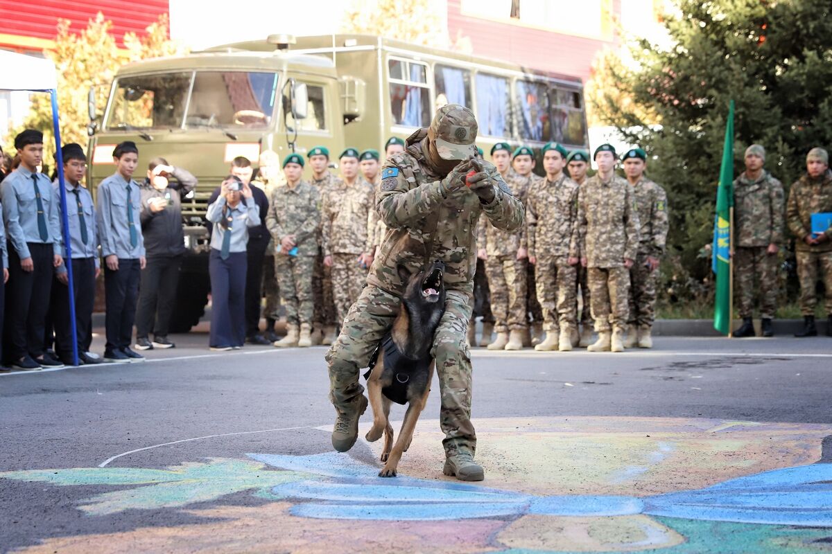 От парты до заставы – Фото №15