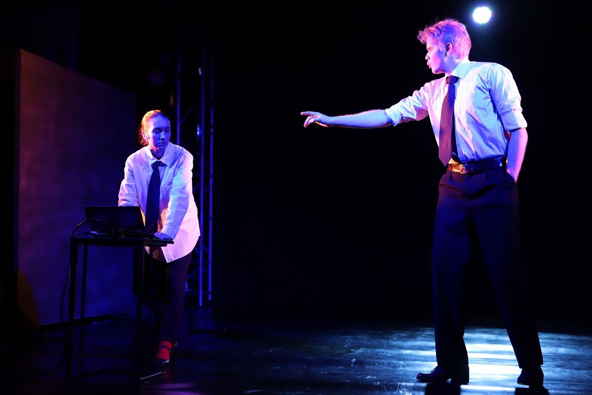 Не берите в собутыльники Алису – Фото №9