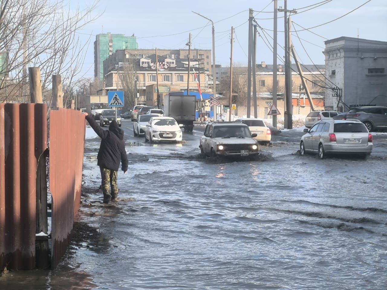 Аврал по всему городу – Фото №5