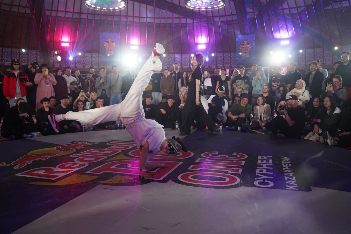 Прыжок под шаныраком – Фото №1