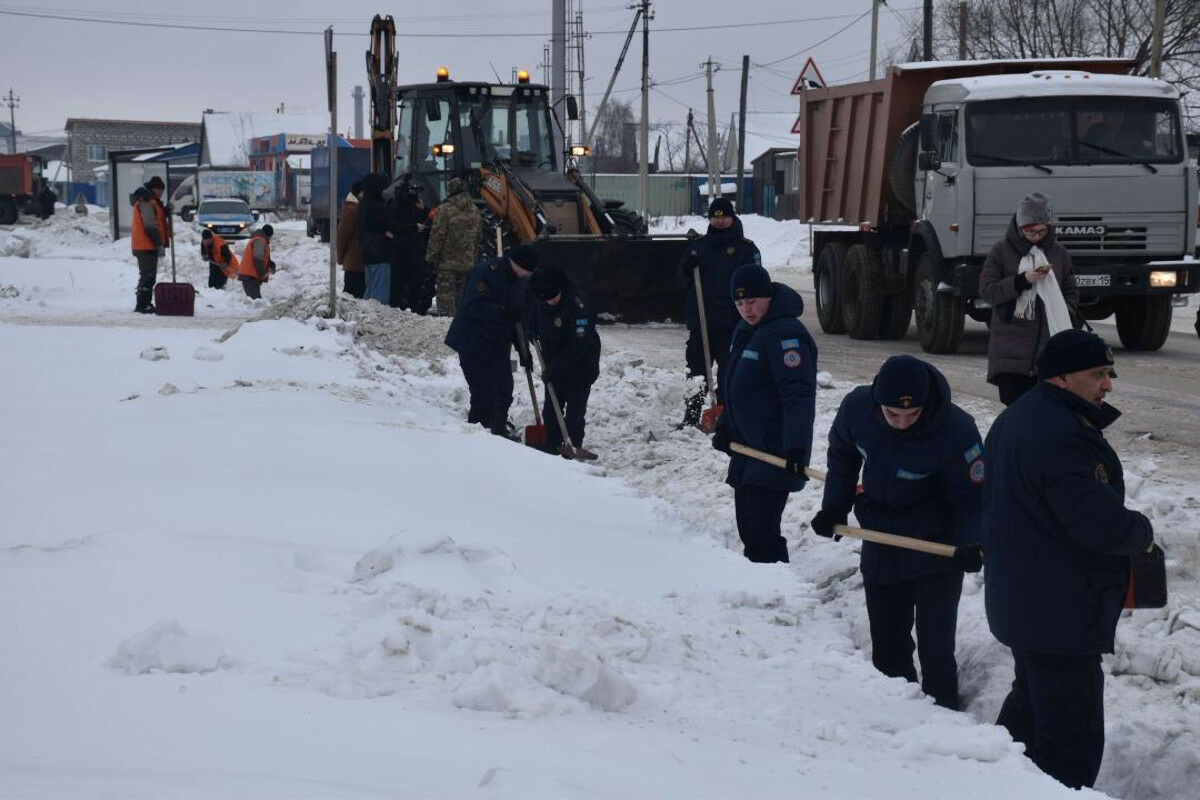 Паводки в Казахстане: пять областей стали мишенями – Фото №1